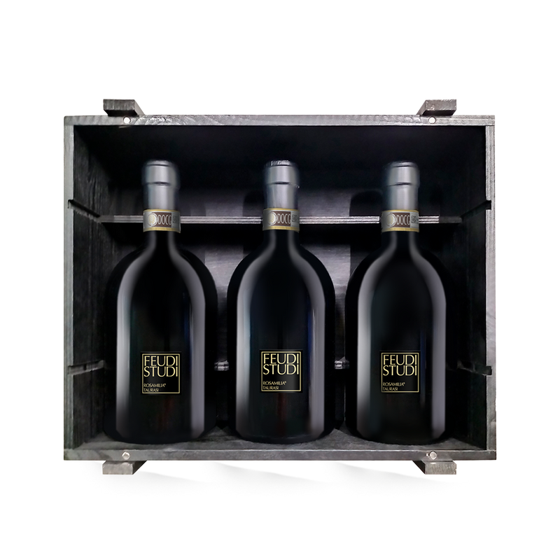 Offre 3 bouteilles : dégustation verticale Feudi Studi Rosamilia Taurasi 2014-2016-2018 + caisse bois d’origine